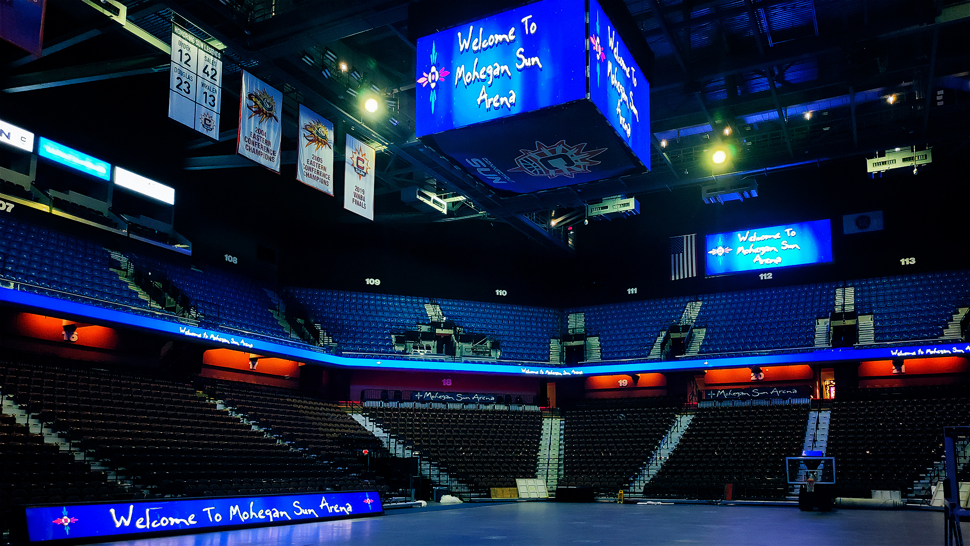 Mohegan Sun Arena ColosseoEAS Scoreboards, Video Cubes, LED Video